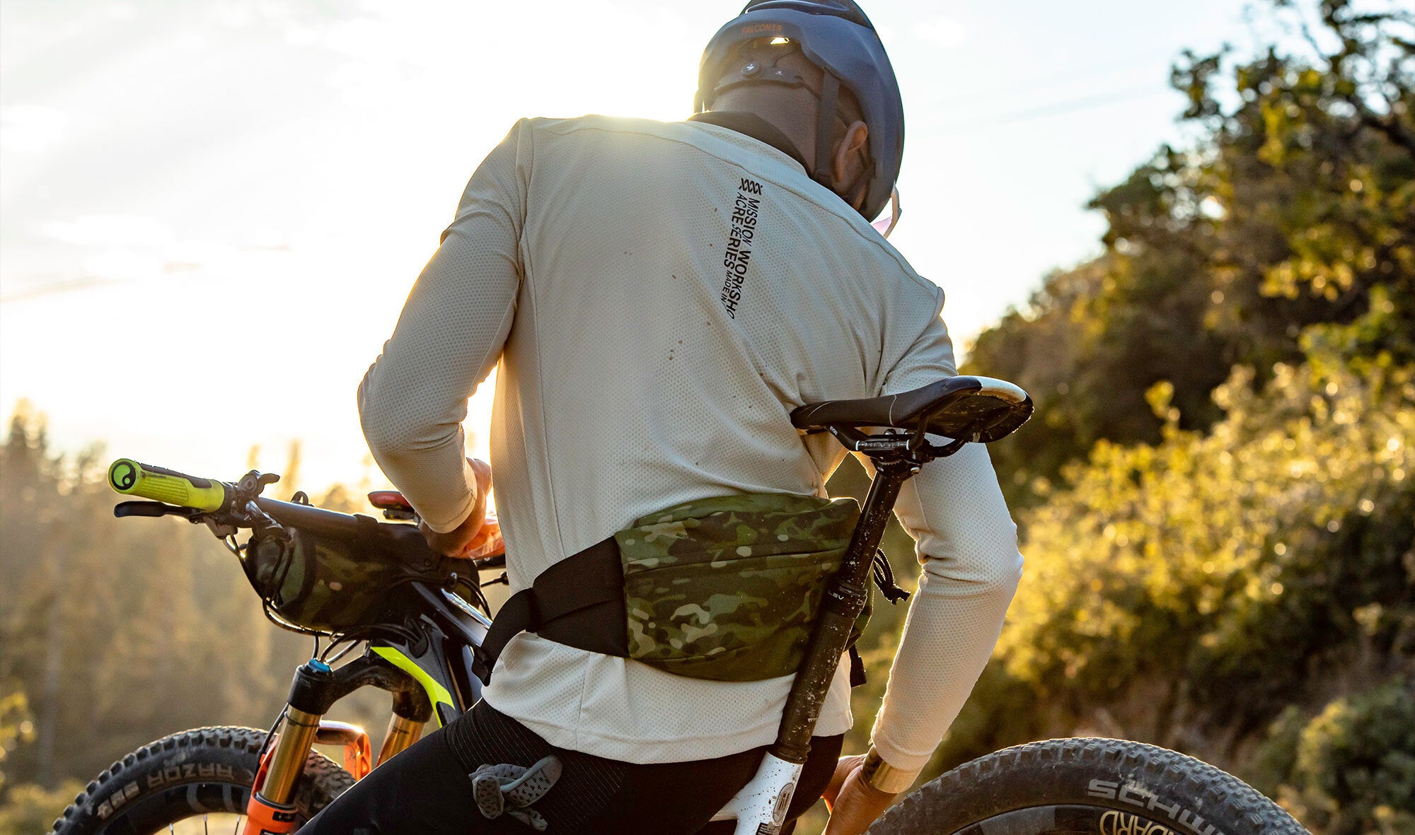 Acre Sarja : Miesten Pyöräily Tech Tees | MISSION WORKSHOP