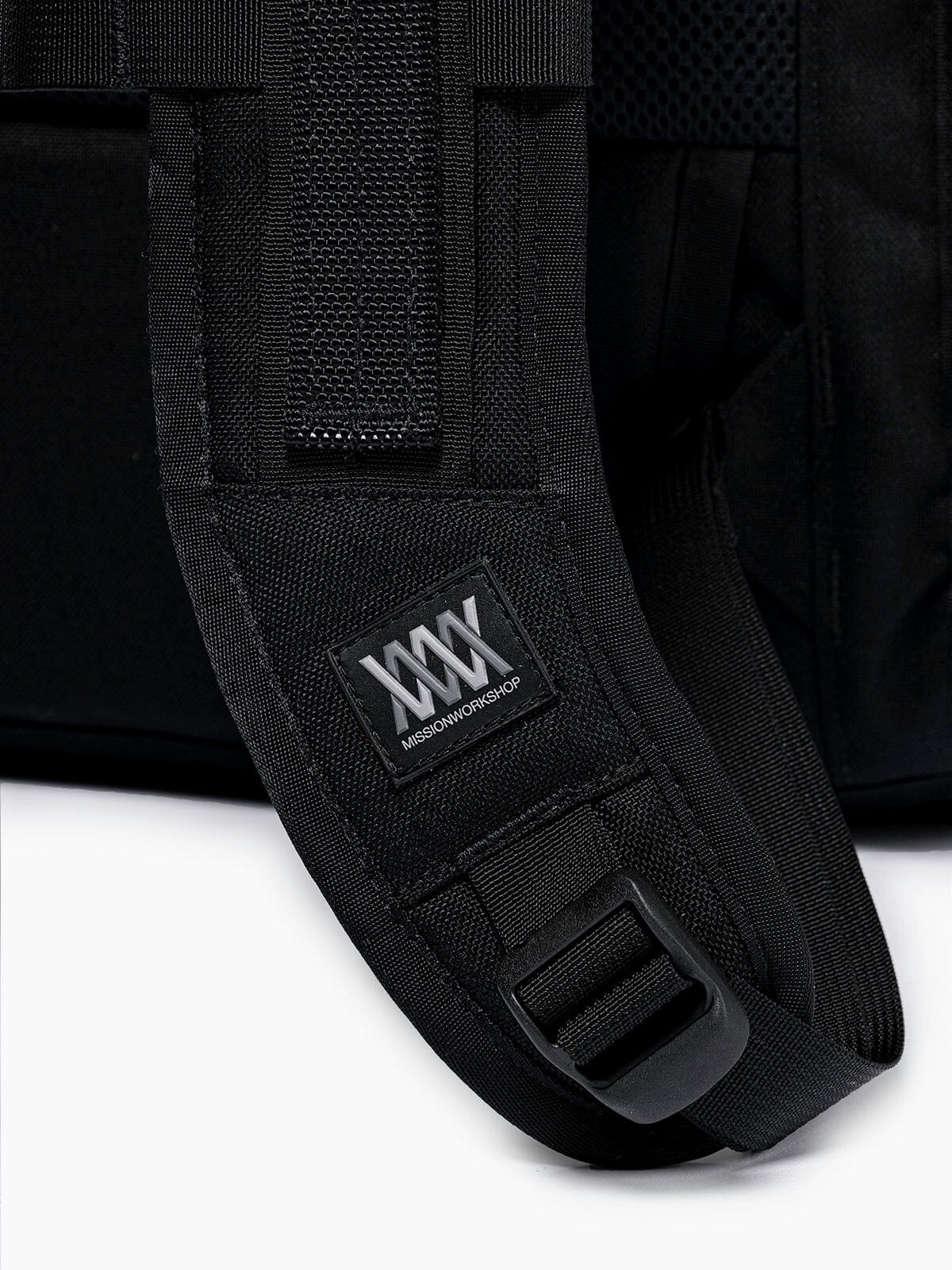 R6 Arkiv Field Pack 40L by Mission Workshop - Säänkestävät laukut ja tekniset vaatteet - San Francisco & Los Angeles - Rakennettu kestämään - ikuisesti taattu