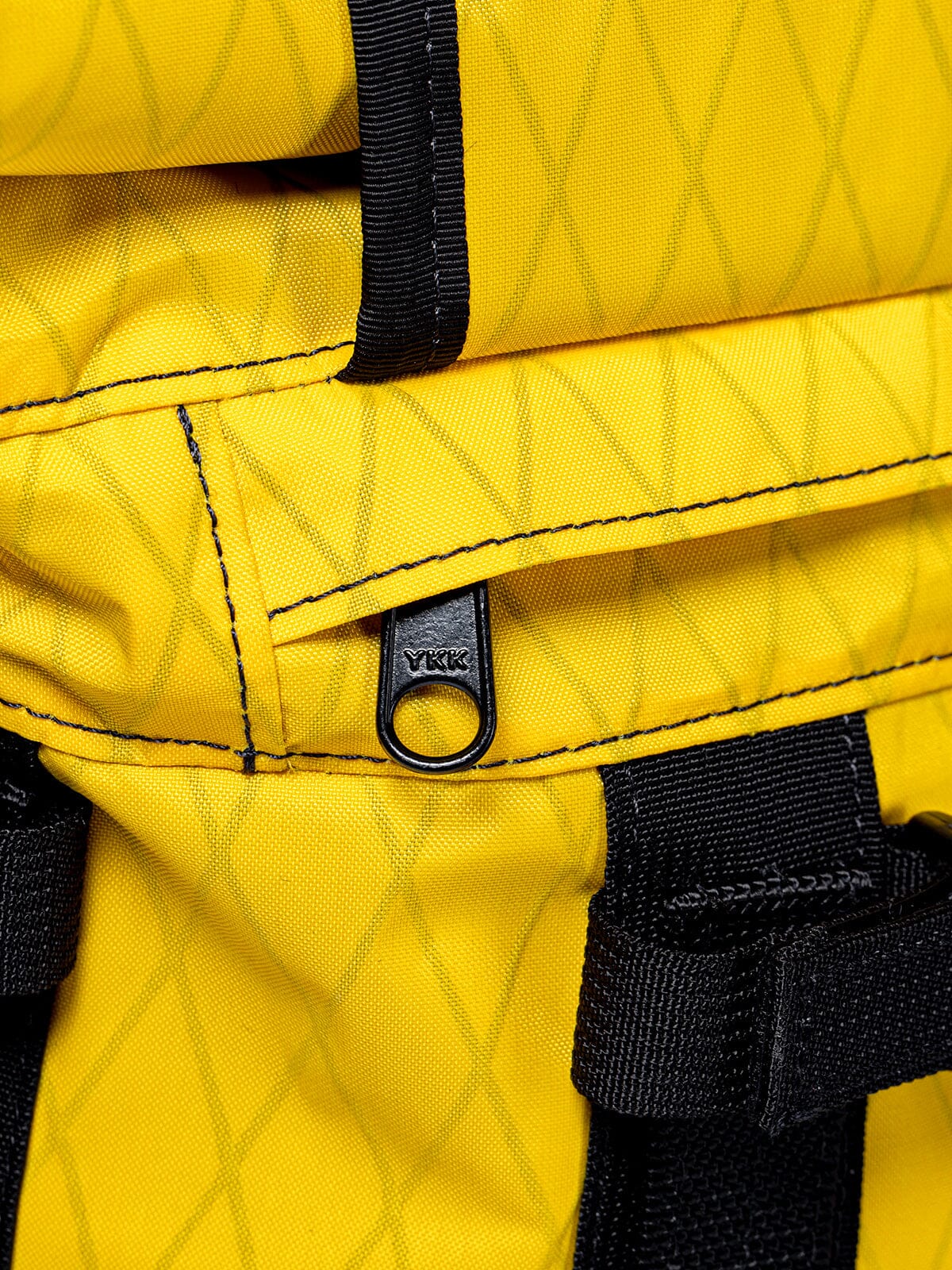 R6 Arkiv Field Pack 40L by Mission Workshop - Säänkestävät laukut ja tekniset vaatteet - San Francisco & Los Angeles - Rakennettu kestämään - ikuisesti taattu