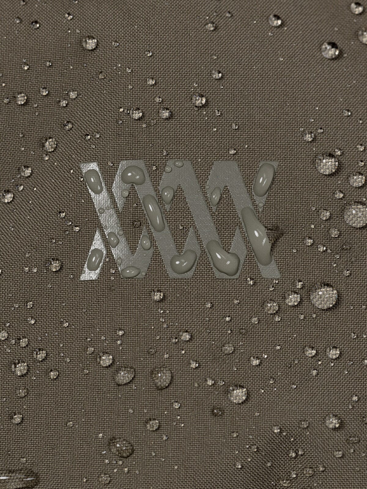 Highveld by Mission Workshop - Säänkestävät laukut ja tekniset vaatteet - San Francisco & Los Angeles - Rakennettu kestämään - ikuinen takuu