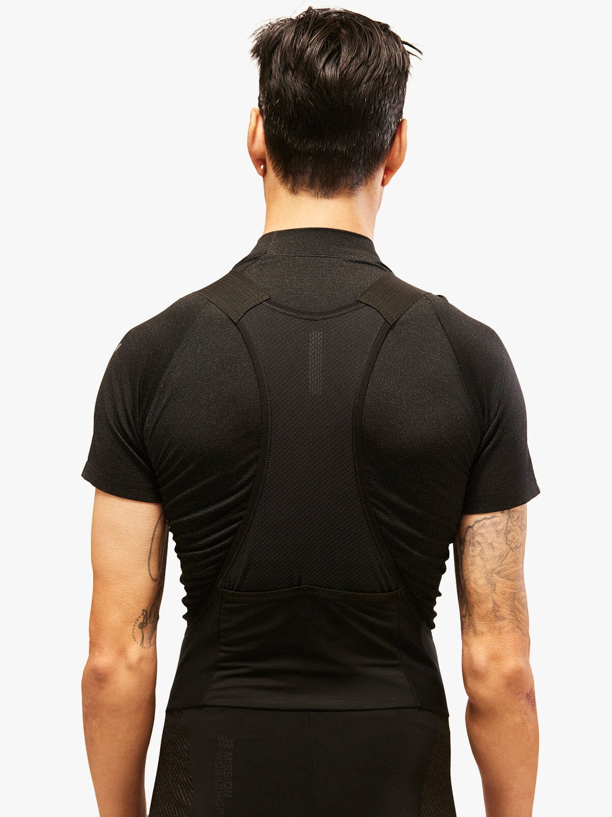 Radius Winter Tight by Mission Workshop - Säänkestävät laukut ja tekniset vaatteet - San Francisco & Los Angeles - Rakennettu kestämään - ikuinen takuu