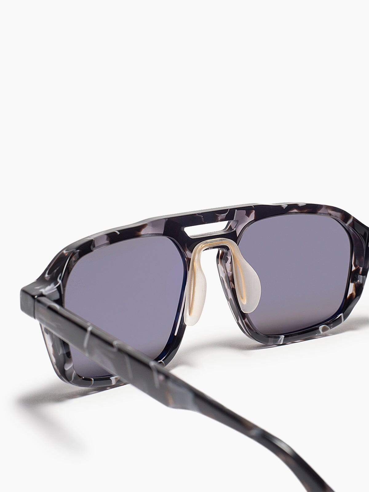 AO x MW : Navigator by Mission Workshop - Säänkestävät laukut ja tekniset vaatteet - San Francisco & Los Angeles - Kestävästi rakennettu - ikuinen takuu