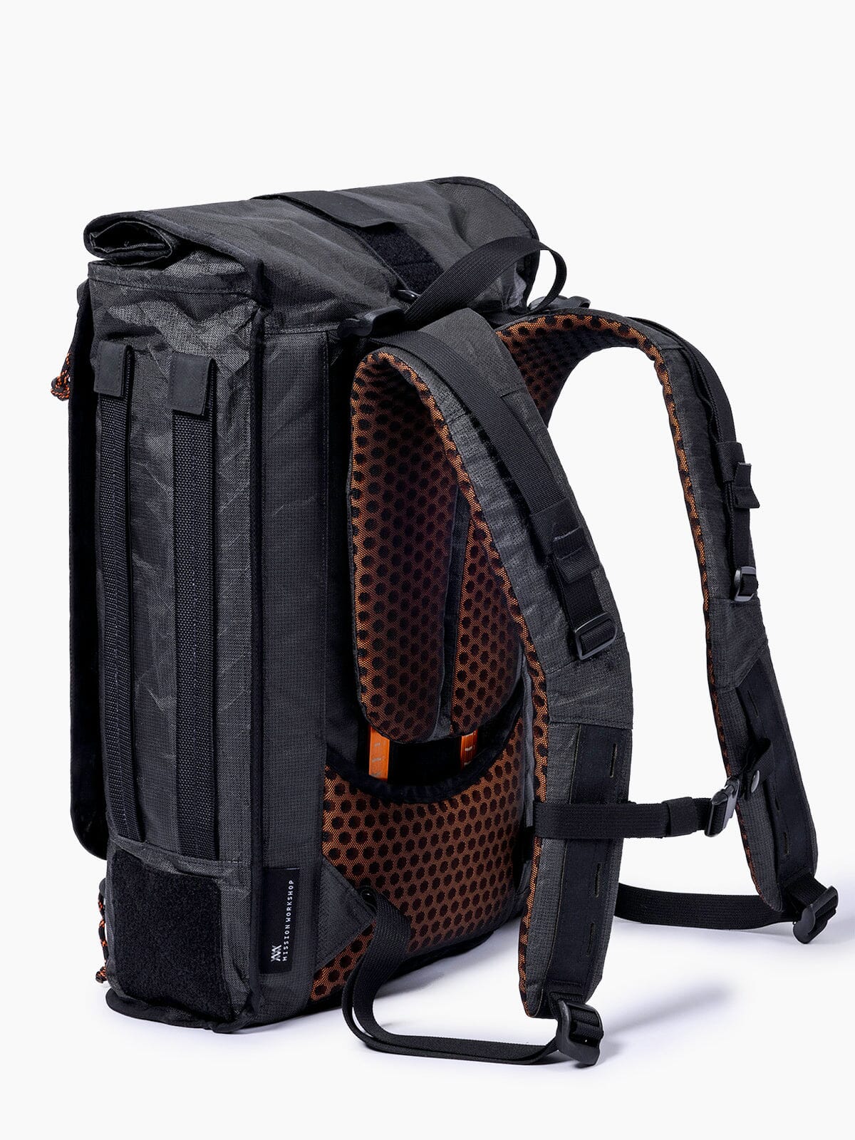 Mission Workshop X Carryology by Mission Workshop - Säänkestävät laukut ja tekniset vaatteet - San Francisco & Los Angeles - Rakennettu kestämään - ikuinen takuu