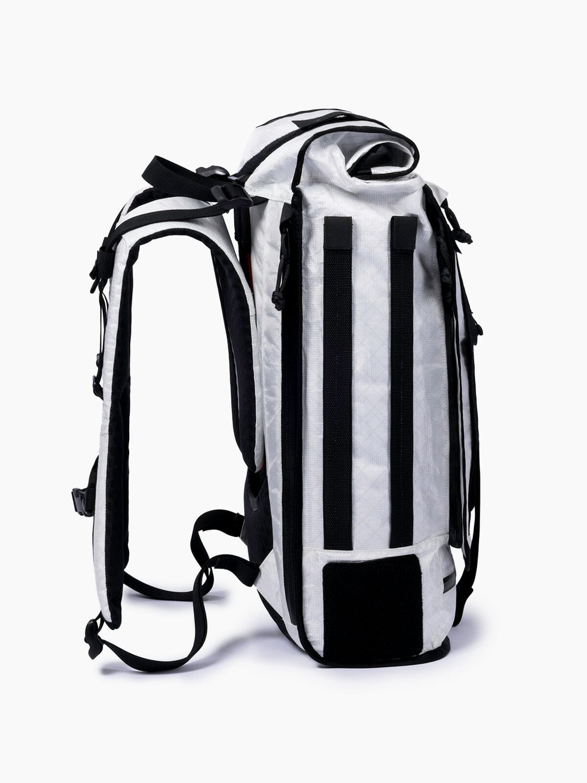 Mission Workshop X Carryology by Mission Workshop - Säänkestävät laukut ja tekniset vaatteet - San Francisco & Los Angeles - Rakennettu kestämään - ikuinen takuu