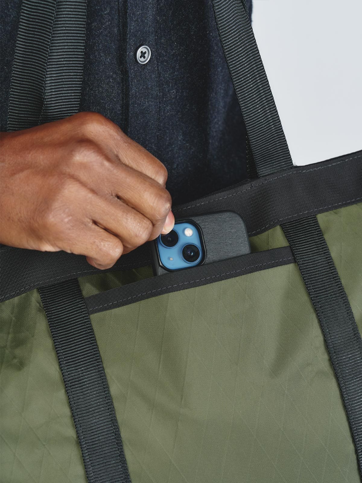 Helix 15L Tote by Mission Workshop - Säänkestävät laukut ja tekniset vaatteet - San Francisco & Los Angeles - Rakennettu kestämään - ikuisesti taattu