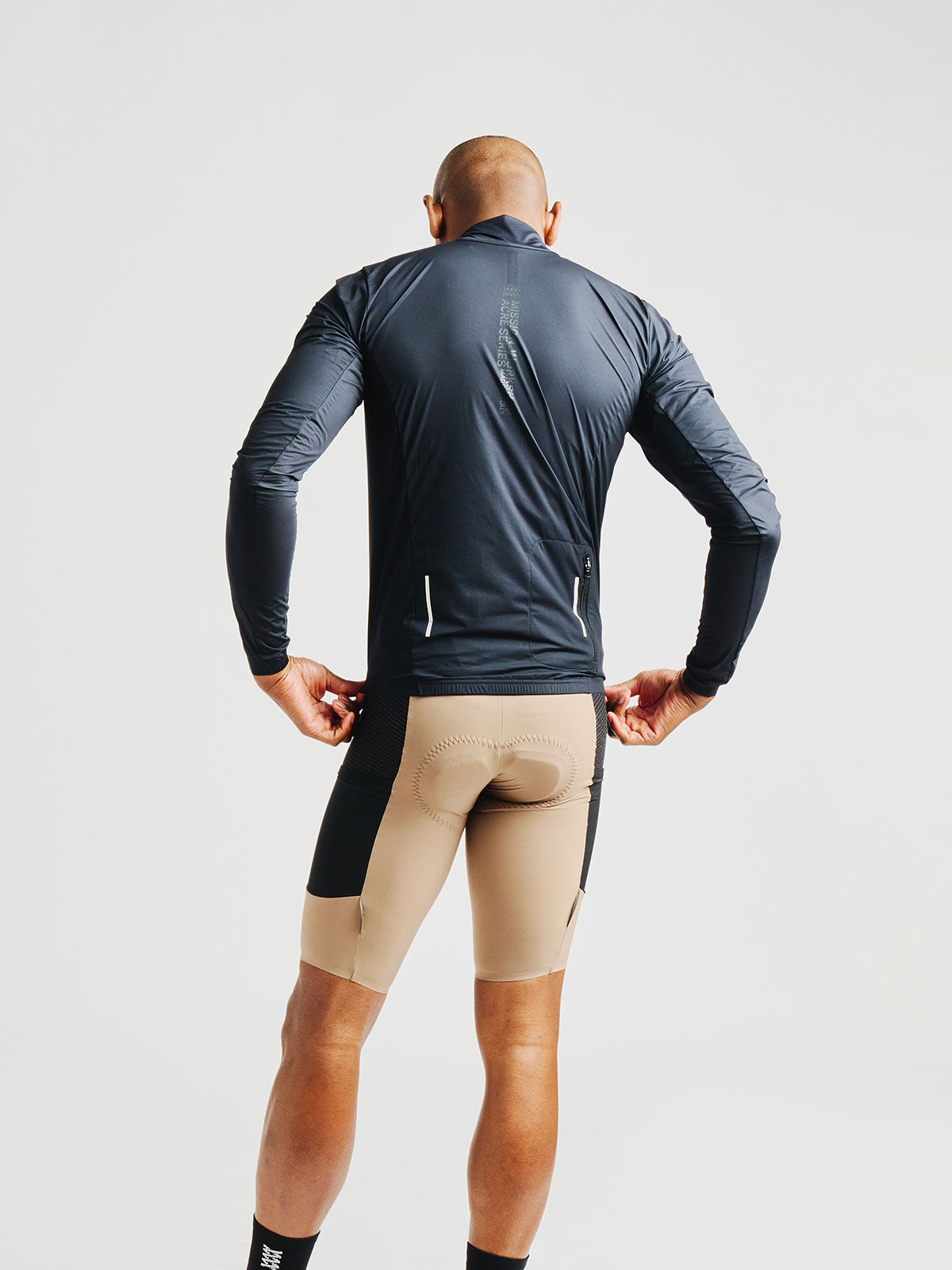 Altosphere Jacket by Mission Workshop - Säänkestävät laukut ja tekniset vaatteet - San Francisco & Los Angeles - Rakennettu kestämään - ikuinen takuu