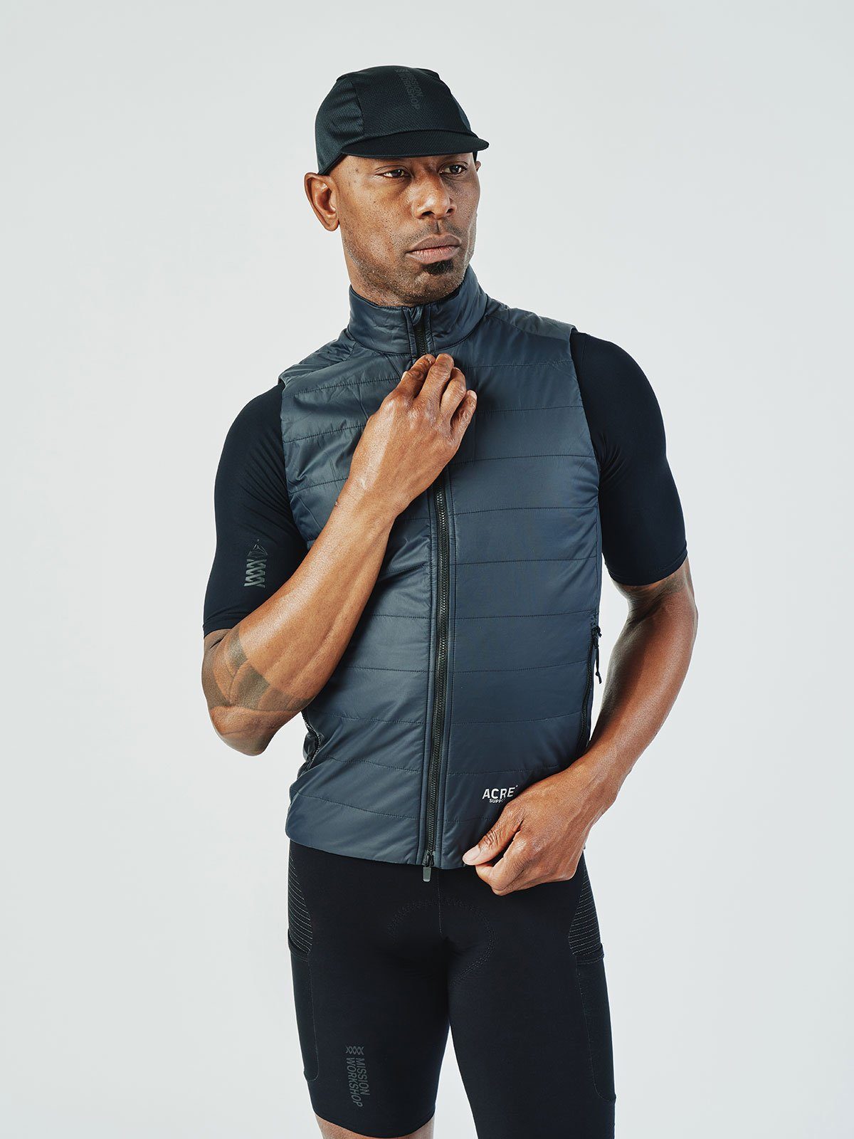 Acre Series Vest by Mission Workshop - Säänkestävät laukut ja tekniset vaatteet - San Francisco & Los Angeles - Rakennettu kestämään - ikuinen takuu