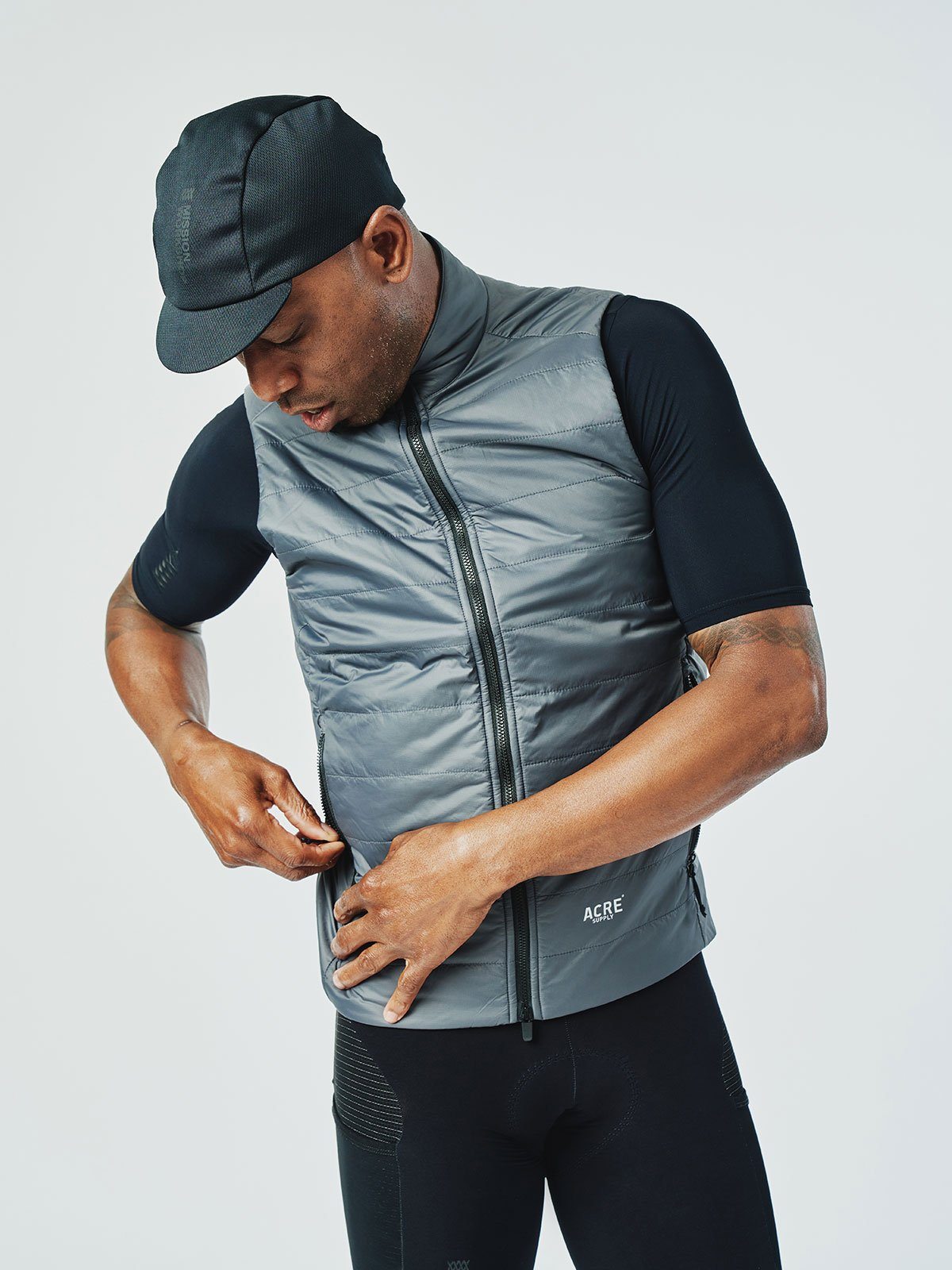 Acre Series Vest by Mission Workshop - Säänkestävät laukut ja tekniset vaatteet - San Francisco & Los Angeles - Rakennettu kestämään - ikuinen takuu
