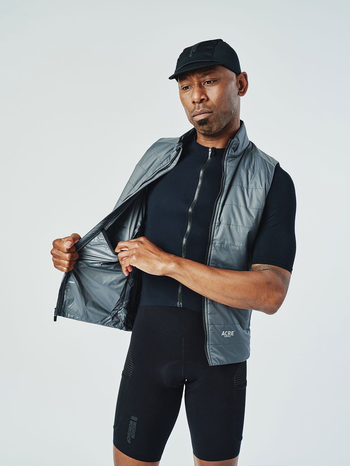 Acre Series Vest by Mission Workshop - Säänkestävät laukut ja tekniset vaatteet - San Francisco & Los Angeles - Rakennettu kestämään - ikuinen takuu