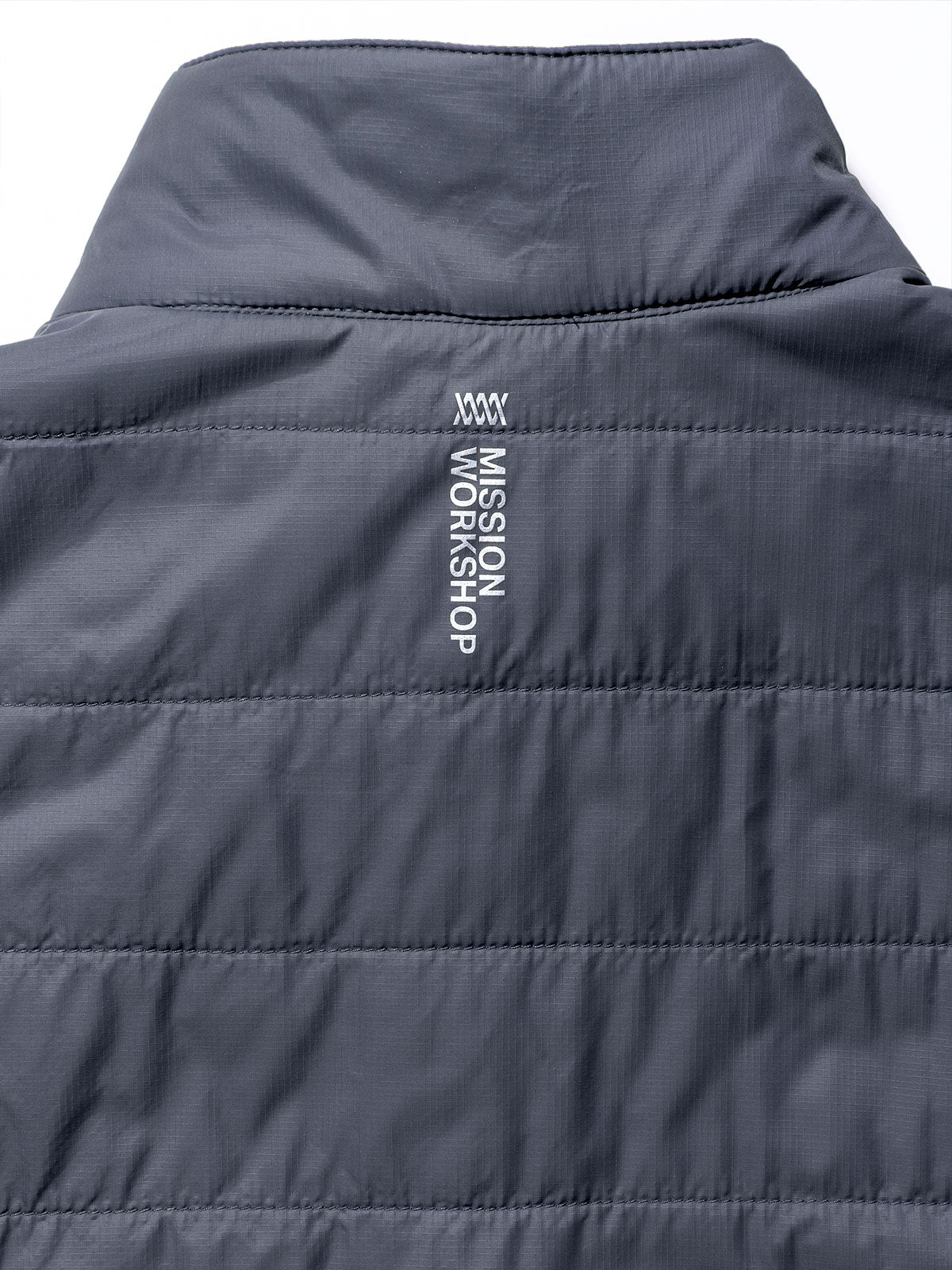 Acre Series Vest by Mission Workshop - Säänkestävät laukut ja tekniset vaatteet - San Francisco & Los Angeles - Rakennettu kestämään - ikuinen takuu
