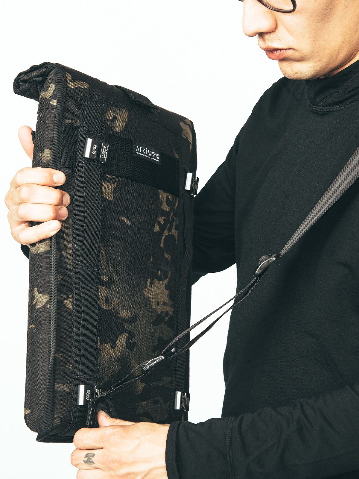 Arkiv Shoulder Strap by Mission Workshop - Säänkestävät laukut ja tekniset vaatteet - San Francisco & Los Angeles - Rakennettu kestämään - ikuinen takuu