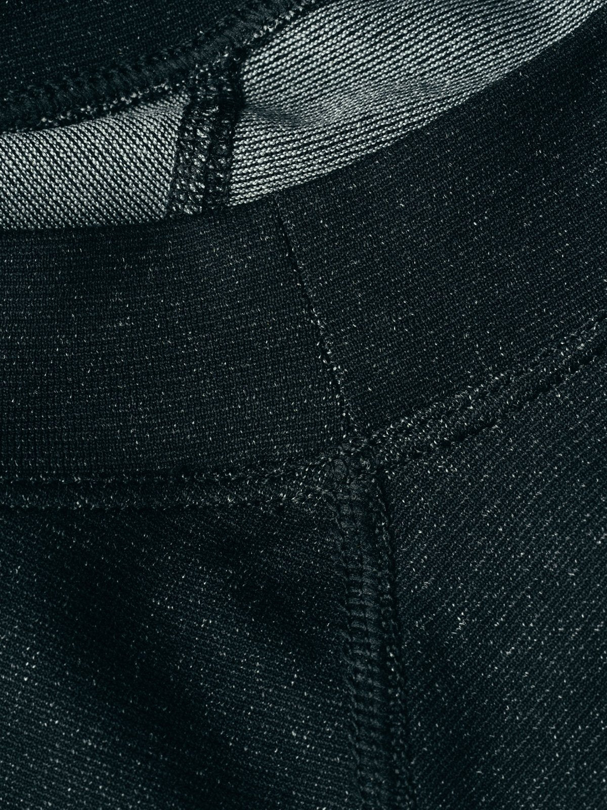 Advanced Projects® : Seamless Base Layers by Mission Workshop - Säänkestävät laukut ja tekniset vaatteet - San Francisco & Los Angeles - Rakennettu kestämään - ikuisesti taattu