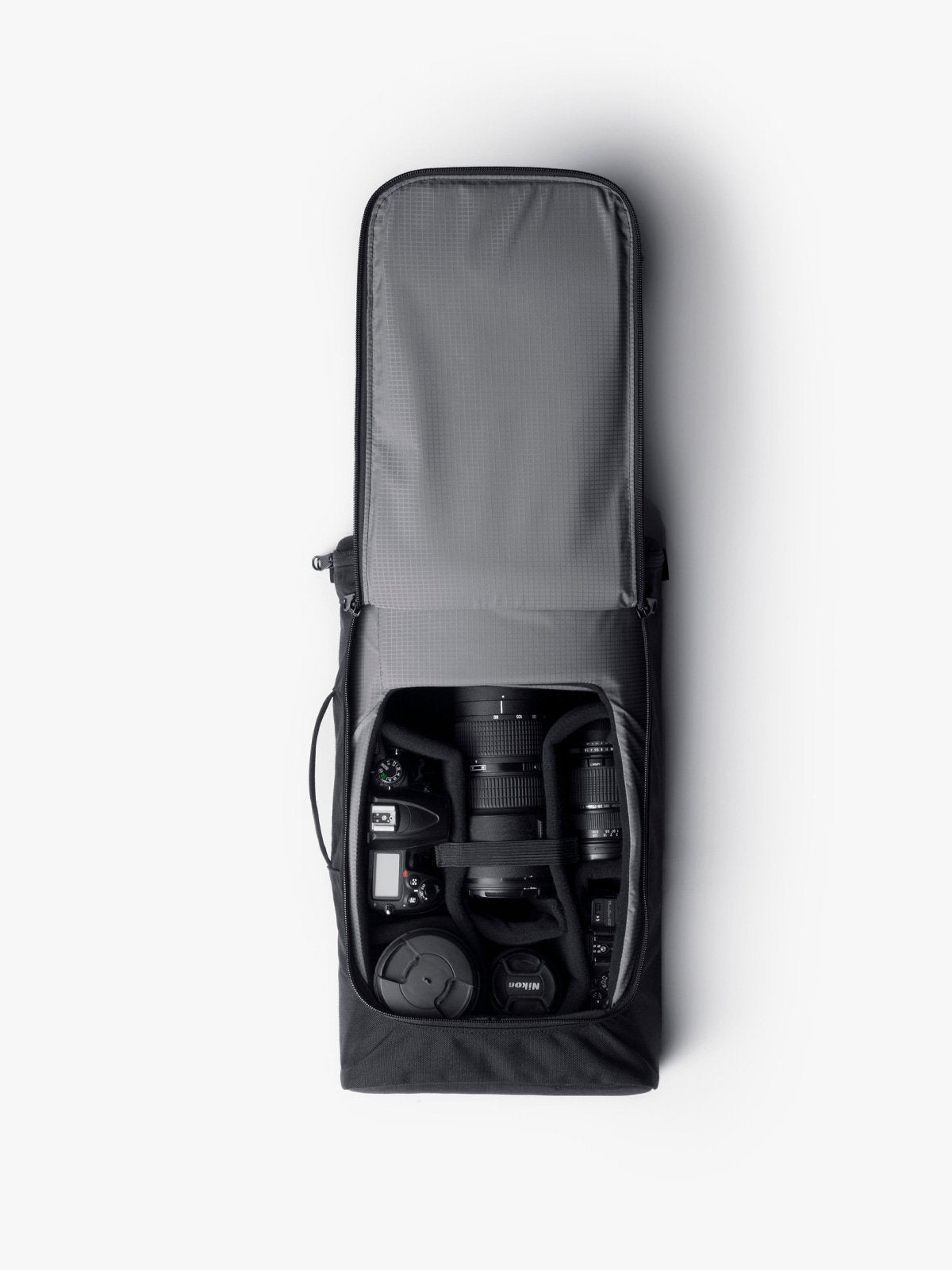 Capsule by Mission Workshop - Säänkestävät laukut ja tekniset vaatteet - San Francisco & Los Angeles - Rakennettu kestämään - ikuinen takuu