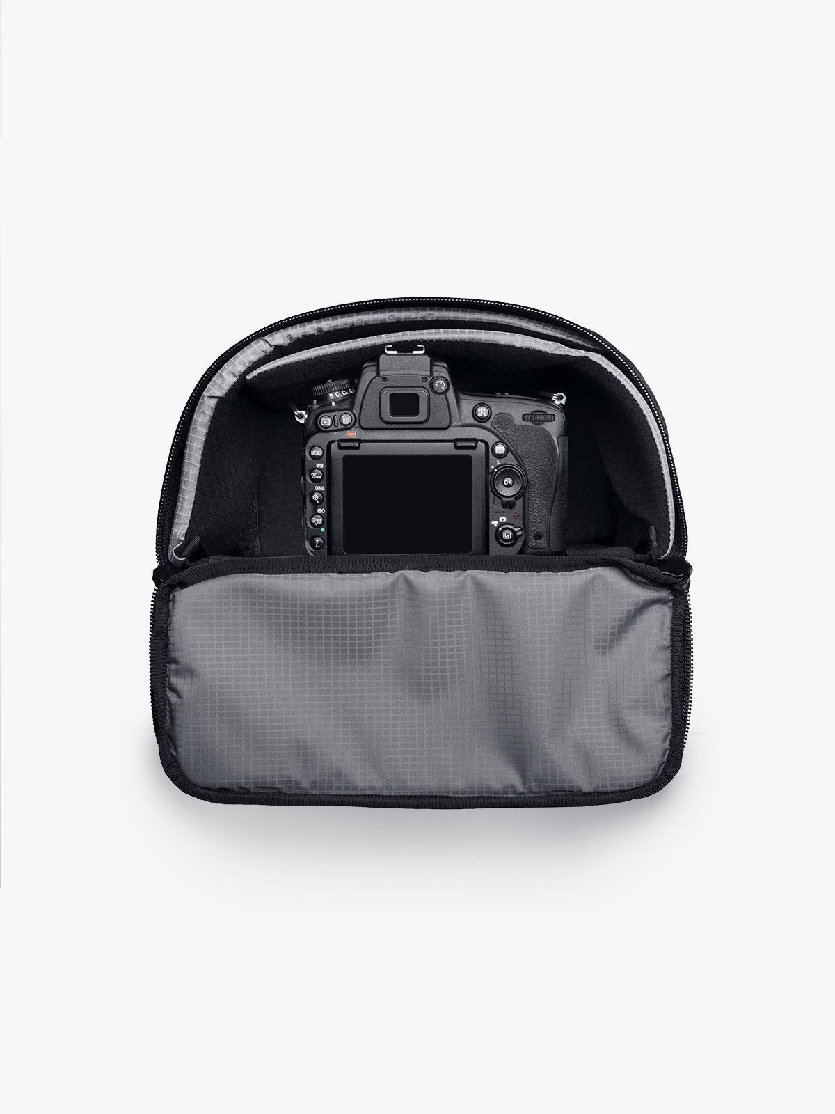 Capsule by Mission Workshop - Säänkestävät laukut ja tekniset vaatteet - San Francisco & Los Angeles - Rakennettu kestämään - ikuinen takuu