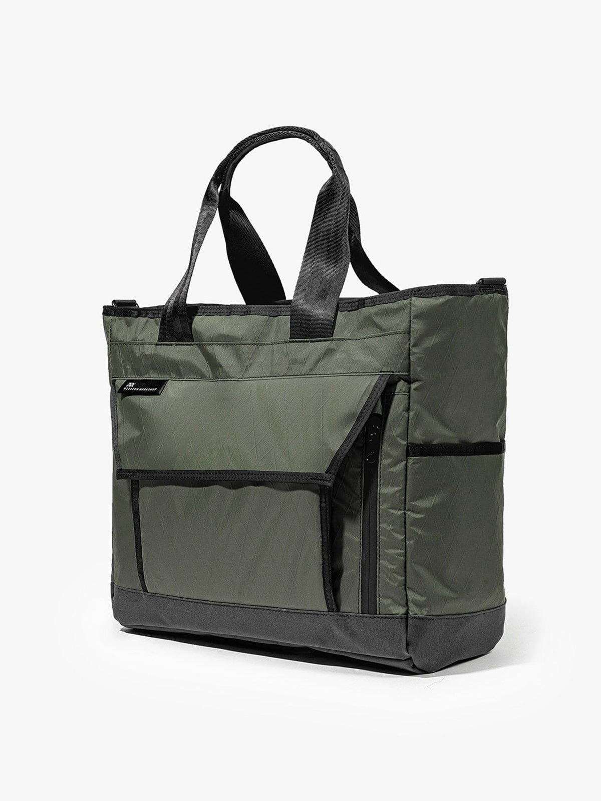 Drift by Mission Workshop - Säänkestävät laukut ja tekniset vaatteet - San Francisco & Los Angeles - Rakennettu kestämään - ikuinen takuu