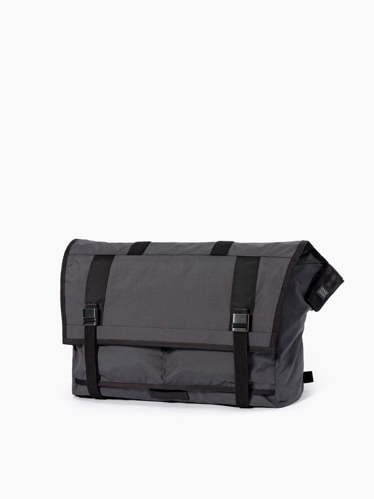 Shed : AP by Mission Workshop - Säänkestävät laukut ja tekniset vaatteet - San Francisco & Los Angeles - Rakennettu kestämään - ikuinen takuu