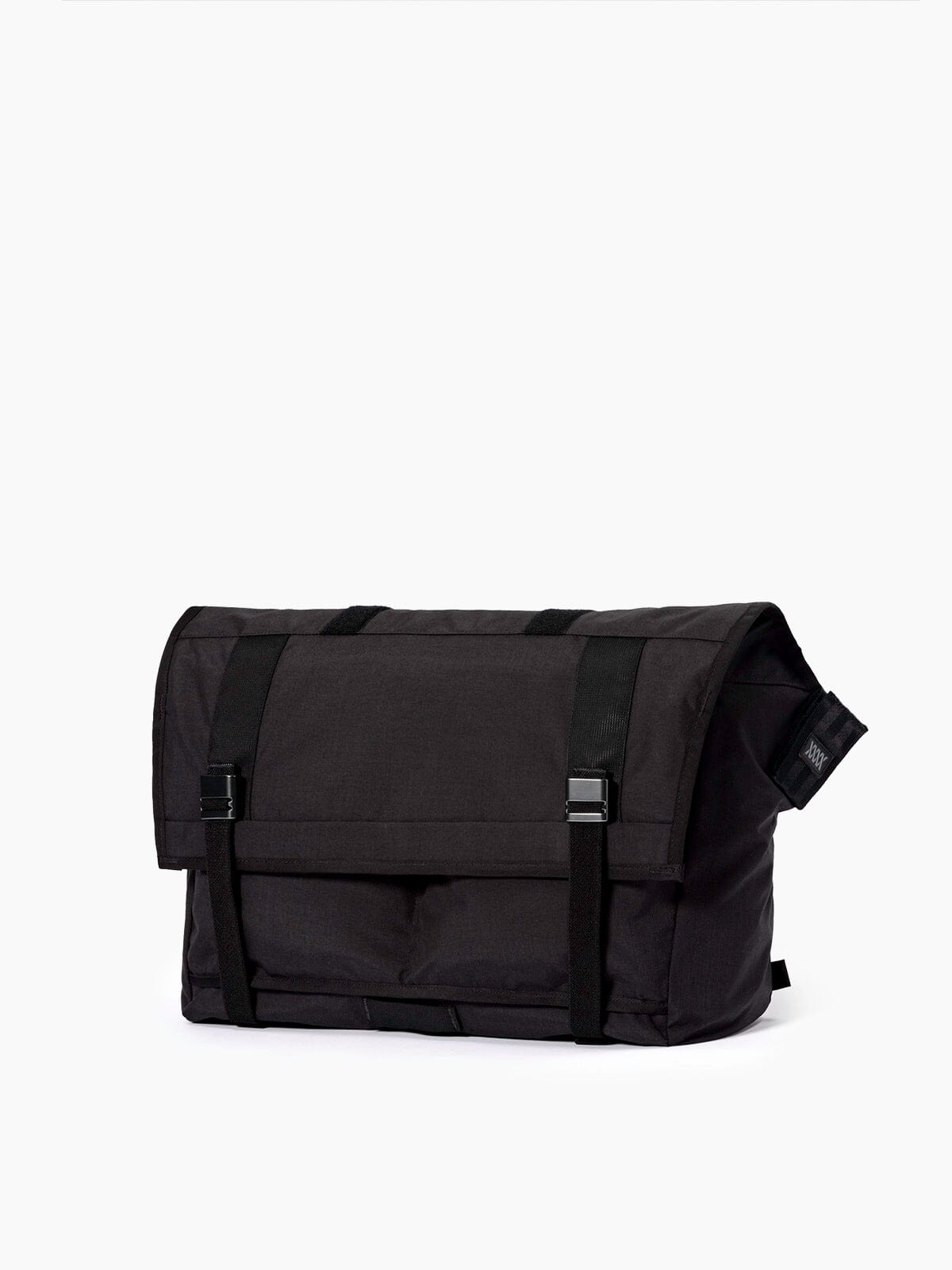 Shed : AP by Mission Workshop - Säänkestävät laukut ja tekniset vaatteet - San Francisco & Los Angeles - Rakennettu kestämään - ikuinen takuu