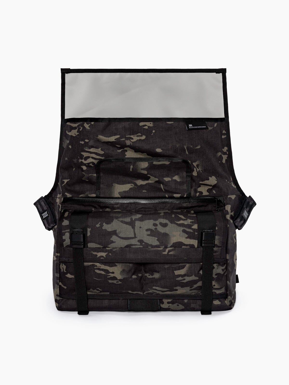 Shed : AP by Mission Workshop - Säänkestävät laukut ja tekniset vaatteet - San Francisco & Los Angeles - Rakennettu kestämään - ikuinen takuu