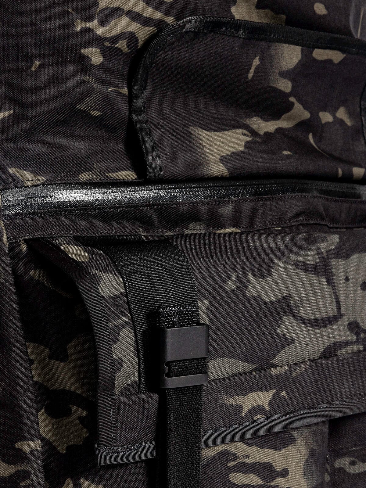 Shed : AP by Mission Workshop - Säänkestävät laukut ja tekniset vaatteet - San Francisco & Los Angeles - Rakennettu kestämään - ikuinen takuu