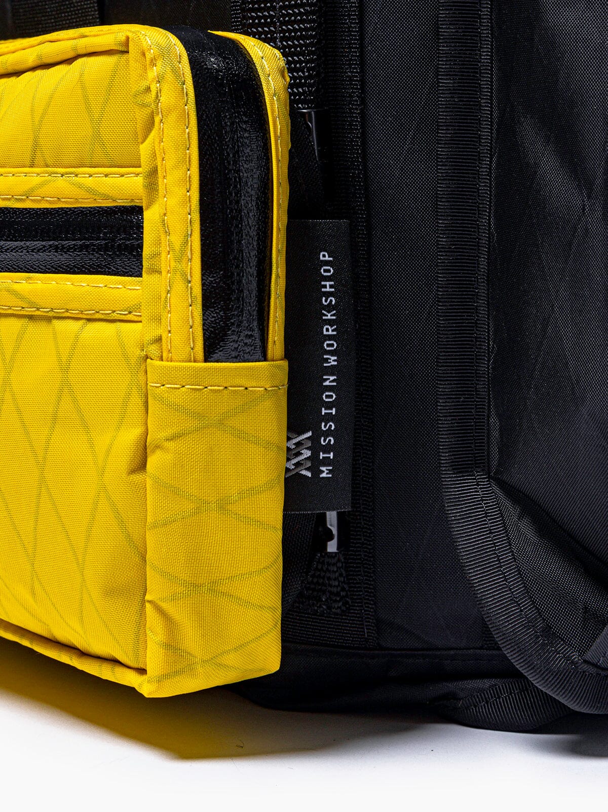 Notch Tech Pouch by Mission Workshop - Säänkestävät laukut ja tekniset vaatteet - San Francisco & Los Angeles - Rakennettu kestämään - ikuisesti taattu