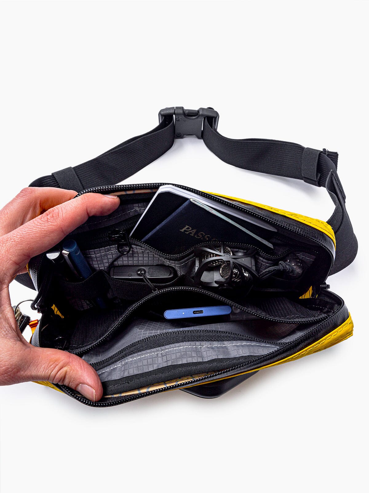 Notch Tech Pouch by Mission Workshop - Säänkestävät laukut ja tekniset vaatteet - San Francisco & Los Angeles - Rakennettu kestämään - ikuisesti taattu
