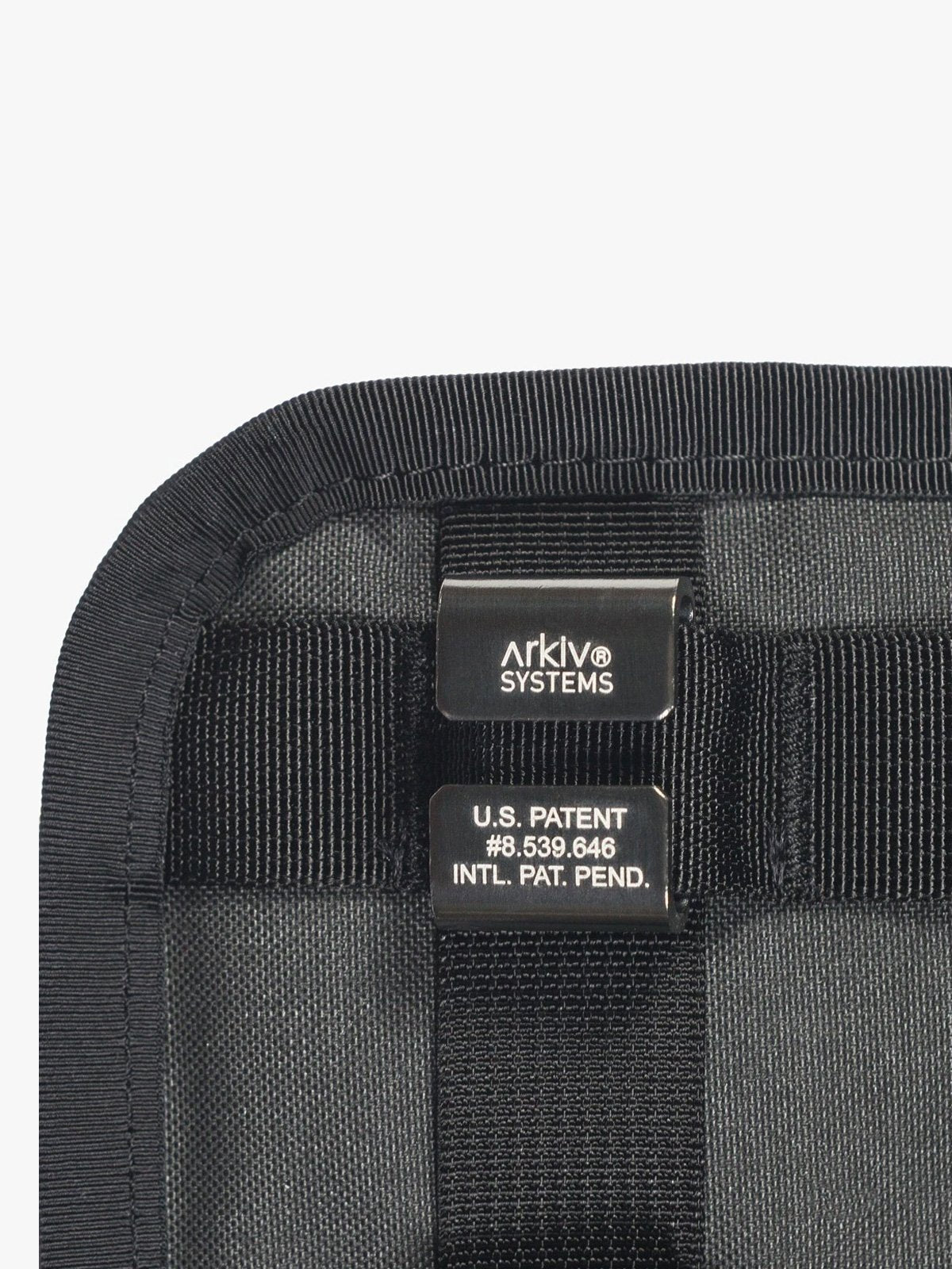 Arkiv Folio by Mission Workshop - Säänkestävät laukut ja tekniset vaatteet - San Francisco & Los Angeles - Rakennettu kestämään - ikuinen takuu