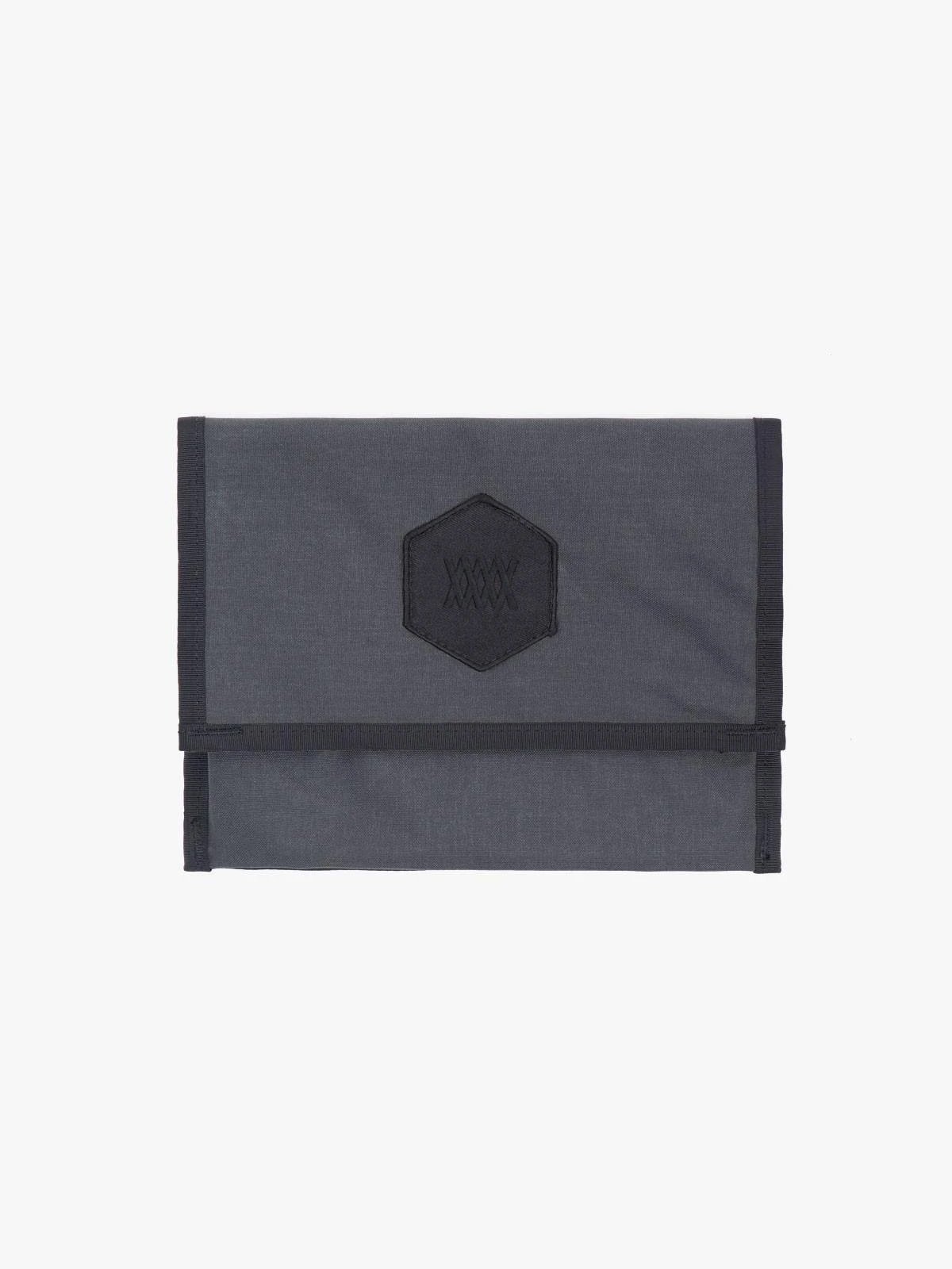 Arkiv Mini Folio by Mission Workshop - Säänkestävät laukut ja tekniset vaatteet - San Francisco & Los Angeles - Rakennettu kestämään - ikuinen takuu