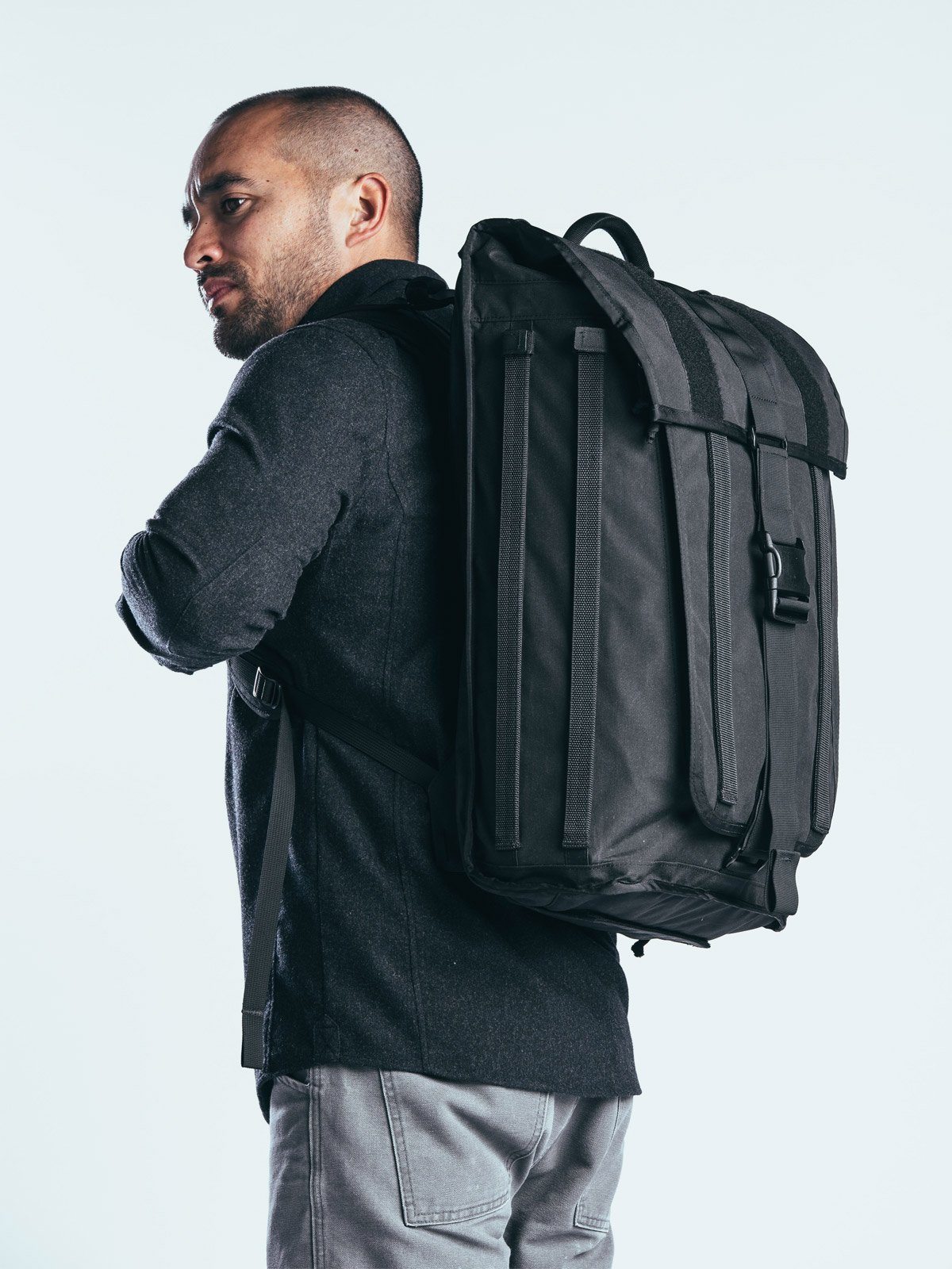 Radian by Mission Workshop - Säänkestävät laukut ja tekniset vaatteet - San Francisco & Los Angeles - Rakennettu kestämään - ikuinen takuu