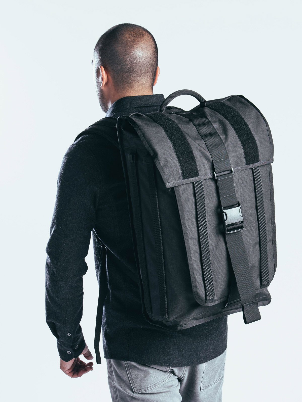 Radian by Mission Workshop - Säänkestävät laukut ja tekniset vaatteet - San Francisco & Los Angeles - Rakennettu kestämään - ikuinen takuu
