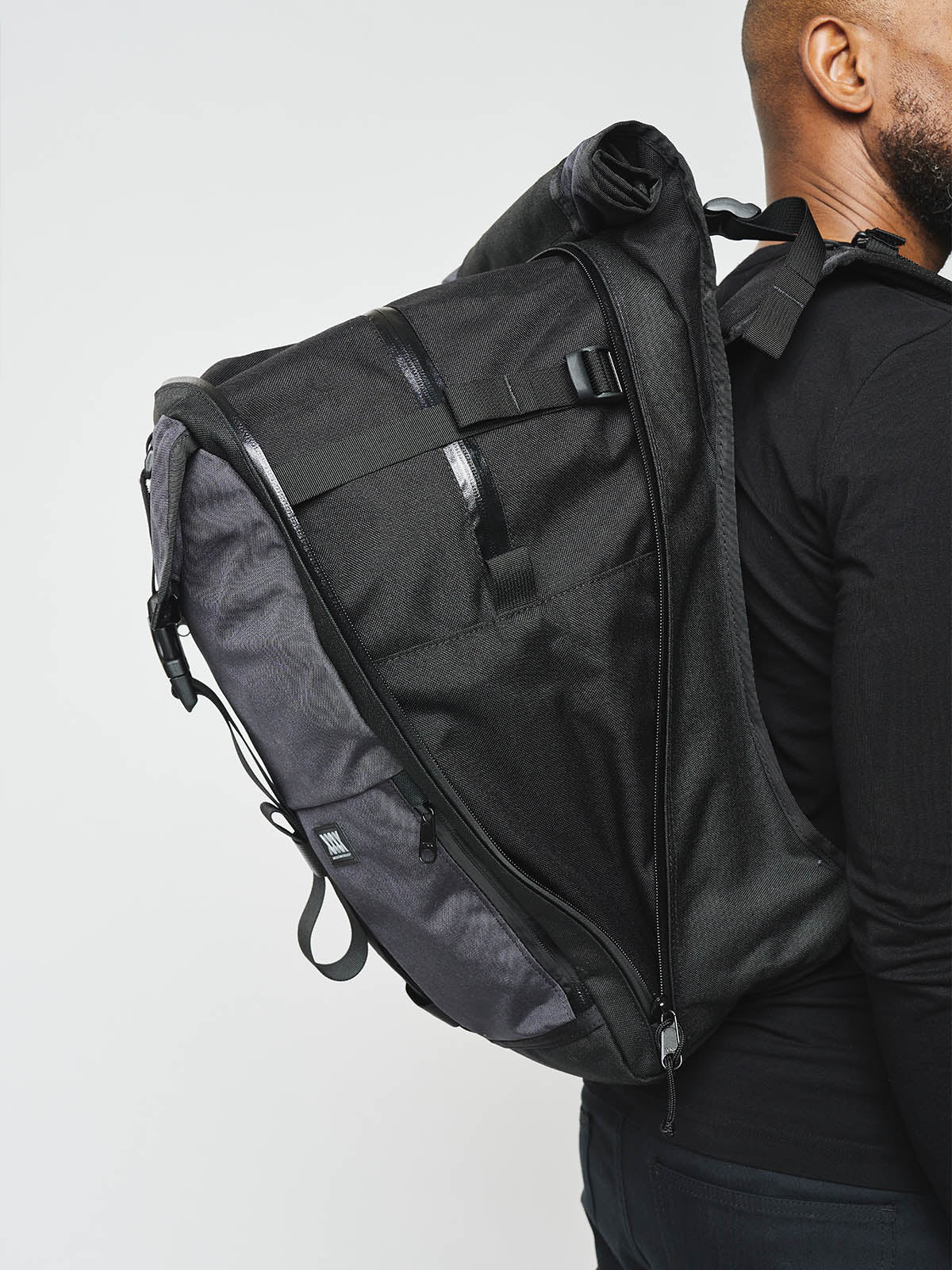 Rambler by Mission Workshop - Säänkestävät laukut ja tekniset vaatteet - San Francisco & Los Angeles - Rakennettu kestämään - ikuinen takuu