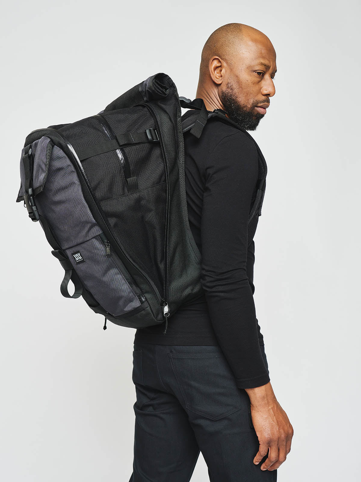 Rambler by Mission Workshop - Säänkestävät laukut ja tekniset vaatteet - San Francisco & Los Angeles - Rakennettu kestämään - ikuinen takuu