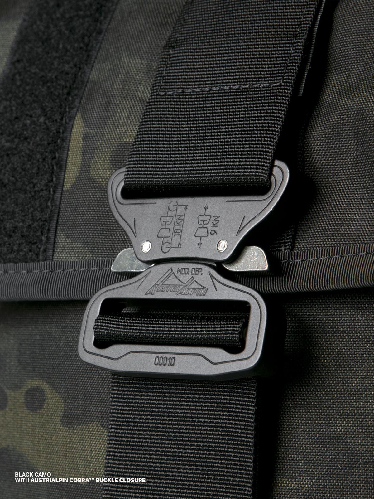 Rambler by Mission Workshop - Säänkestävät laukut ja tekniset vaatteet - San Francisco & Los Angeles - Rakennettu kestämään - ikuinen takuu