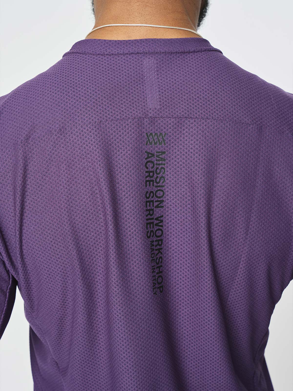 Mission Pro Tech Tee : LS Men's by Mission Workshop - Säänkestävät laukut & Tekniset vaatteet - San Francisco & Los Angeles - Kestää - ikuisesti taattu