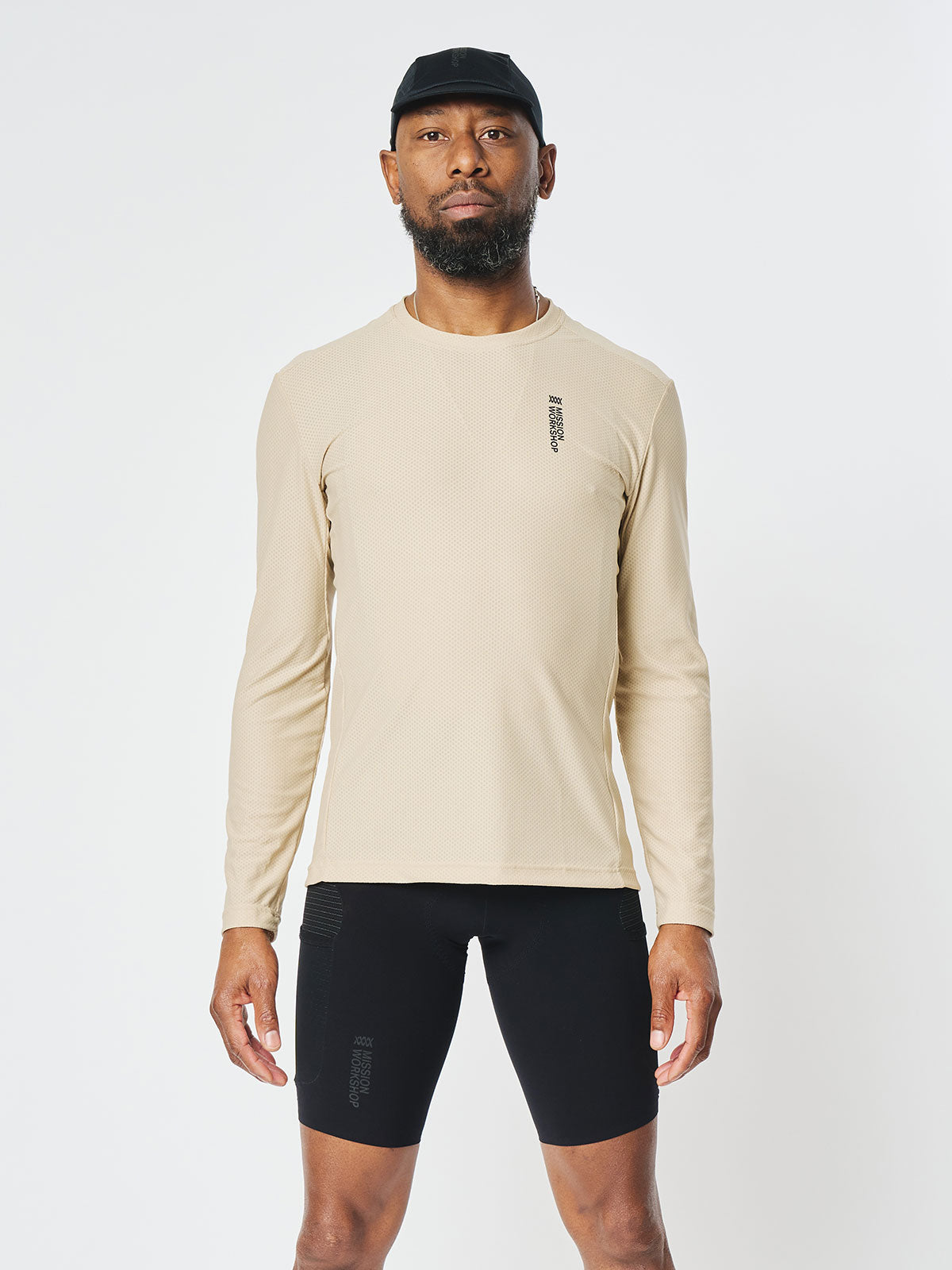 Mission Pro Tech Tee : LS Men's by Mission Workshop - Säänkestävät laukut & Tekniset vaatteet - San Francisco & Los Angeles - Kestää - ikuisesti taattu