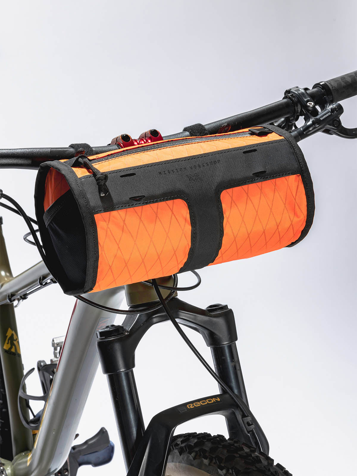 Toro Grande Handlebar Bag by Mission Workshop - Säänkestävät laukut ja tekniset vaatteet - San Francisco & Los Angeles - Rakennettu kestämään - ikuinen takuu