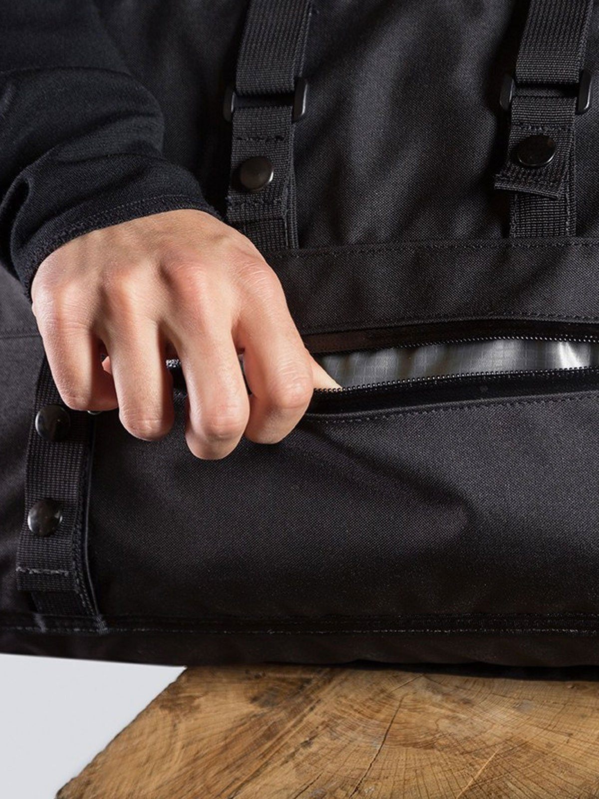 Transit : Duffle by Mission Workshop - Säänkestävät laukut ja tekniset vaatteet - San Francisco & Los Angeles - Kestävät - ikuinen takuu.