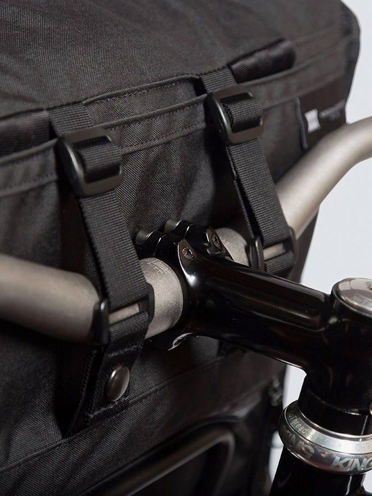Transit : Duffle by Mission Workshop - Säänkestävät laukut ja tekniset vaatteet - San Francisco & Los Angeles - Kestävät - ikuinen takuu.