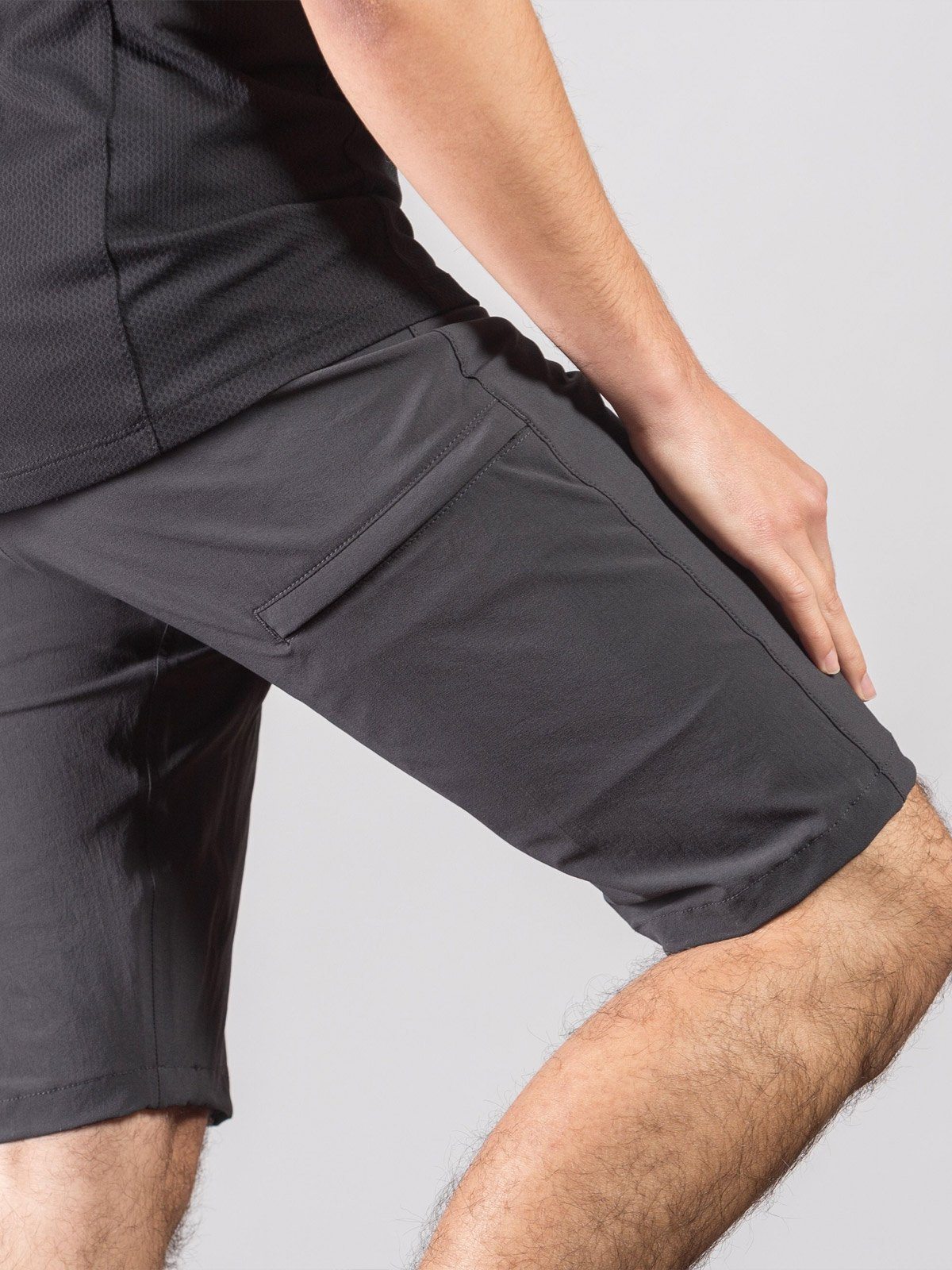 Traverse : XC by Mission Workshop - Säänkestävät laukut ja tekniset vaatteet - San Francisco & Los Angeles - Rakennettu kestämään - ikuinen takuu