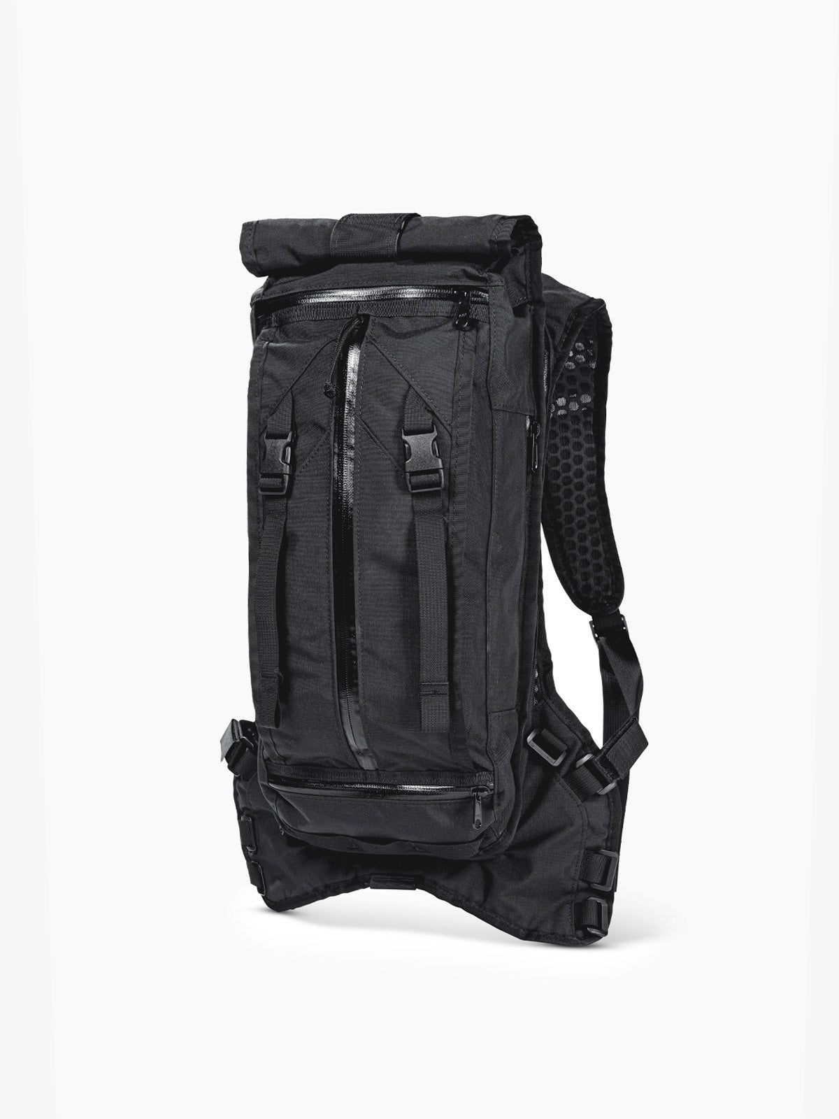 Hauser 10L by Mission Workshop - Säänkestävät laukut ja tekniset vaatteet - San Francisco & Los Angeles - Rakennettu kestämään - ikuinen takuu