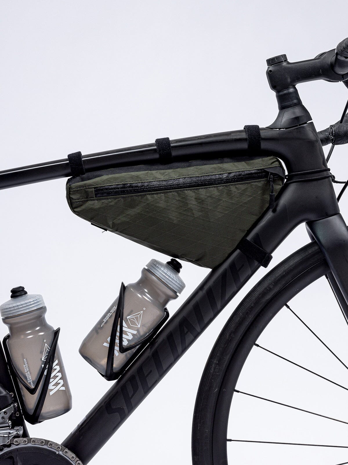 Slice Frame Bag by Mission Workshop - Säänkestävät laukut ja tekniset vaatteet - San Francisco & Los Angeles - Rakennettu kestämään - ikuinen takuu