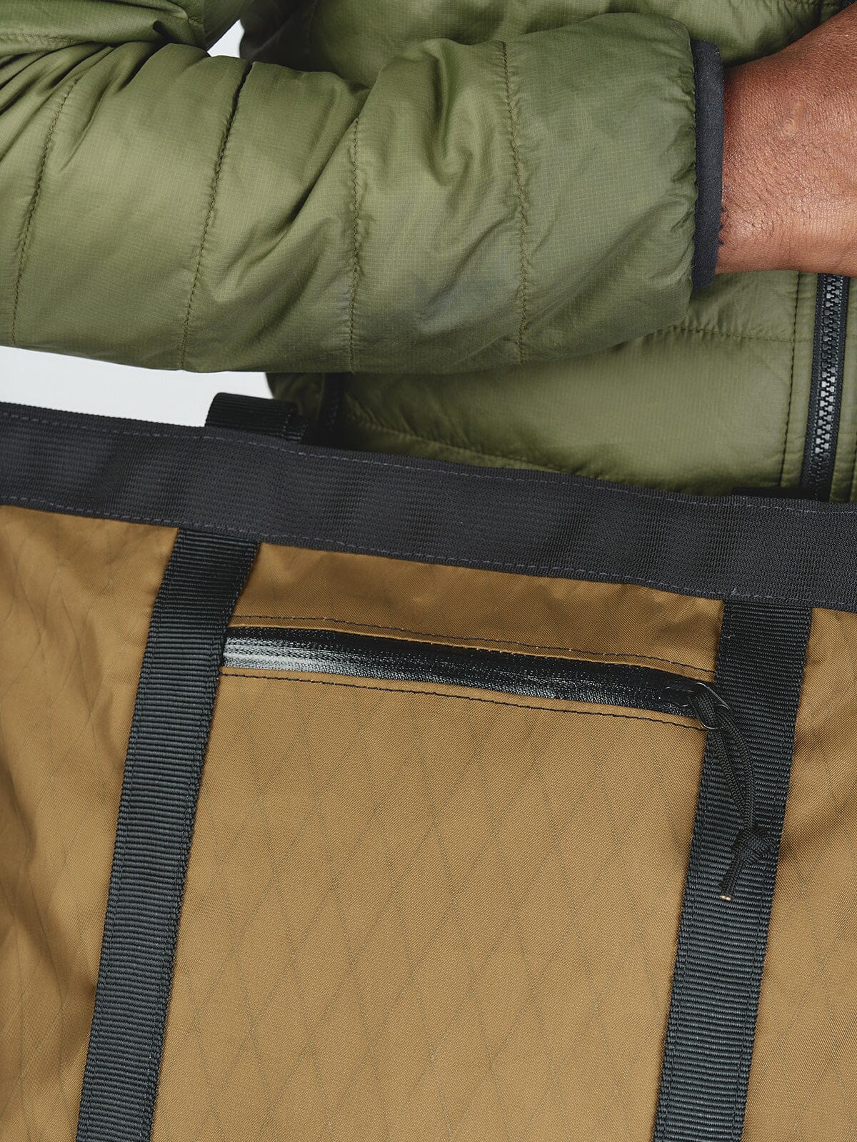 Helix 10L Tote by Mission Workshop - Säänkestävät laukut ja tekniset vaatteet - San Francisco & Los Angeles - Rakennettu kestämään - ikuisesti taattu