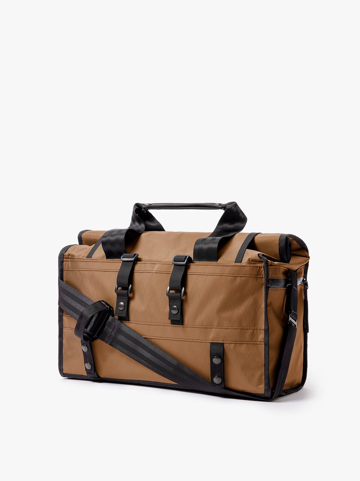 Helmsman : VX by Mission Workshop - Säänkestävät laukut ja tekniset vaatteet - San Francisco & Los Angeles - Rakennettu kestämään - ikuinen takuu