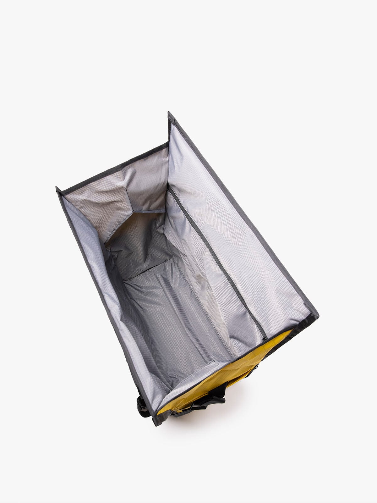 Helmsman : VX by Mission Workshop - Säänkestävät laukut ja tekniset vaatteet - San Francisco & Los Angeles - Rakennettu kestämään - ikuinen takuu