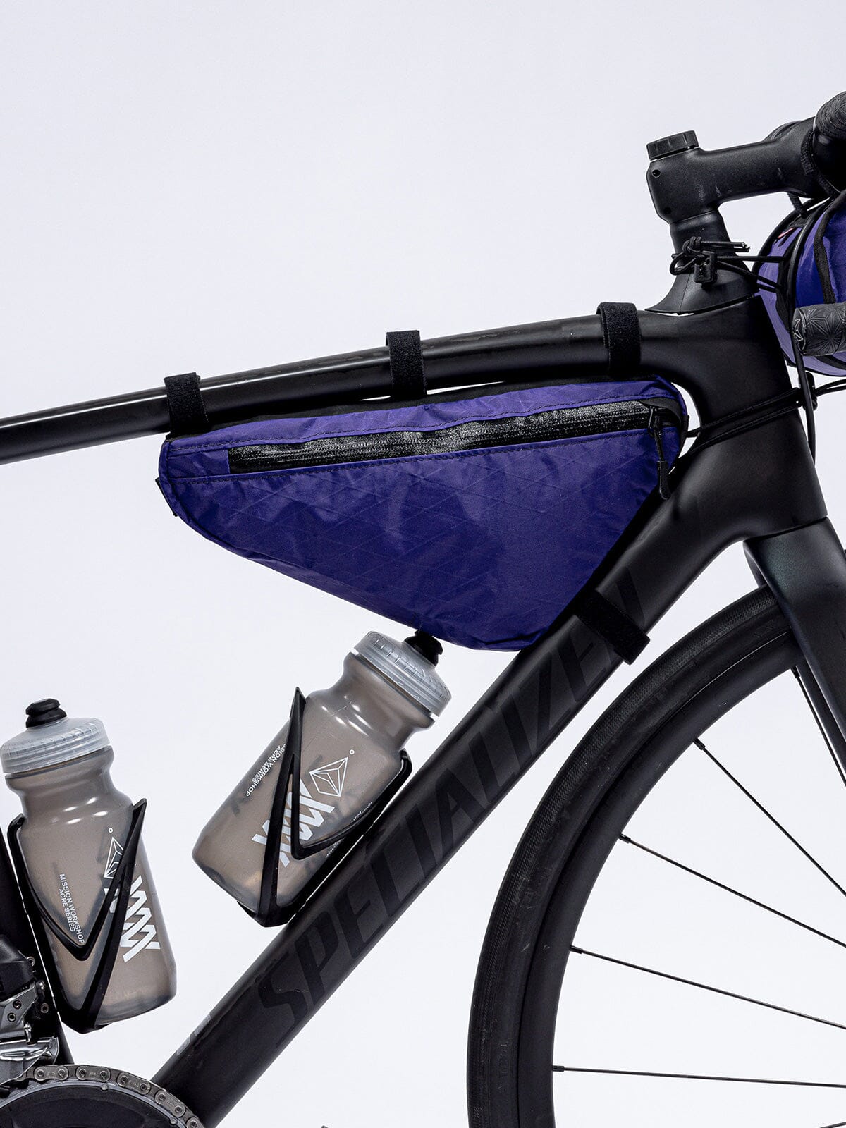 Slice Frame Bag by Mission Workshop - Säänkestävät laukut ja tekniset vaatteet - San Francisco & Los Angeles - Rakennettu kestämään - ikuinen takuu