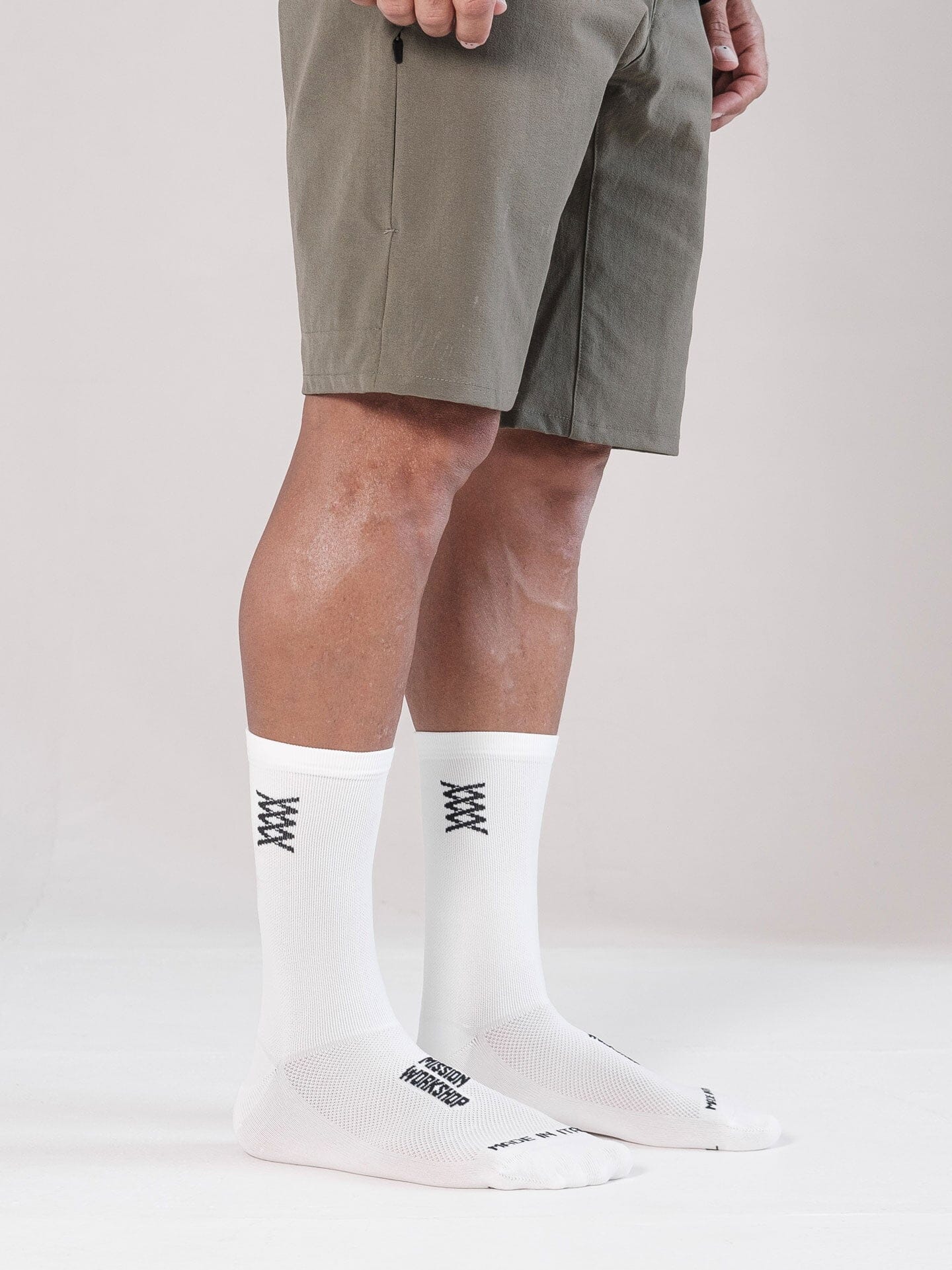 Mission Pro Socks by Mission Workshop - Säänkestävät laukut ja tekniset vaatteet - San Francisco & Los Angeles - Kestävät - ikuinen takuu